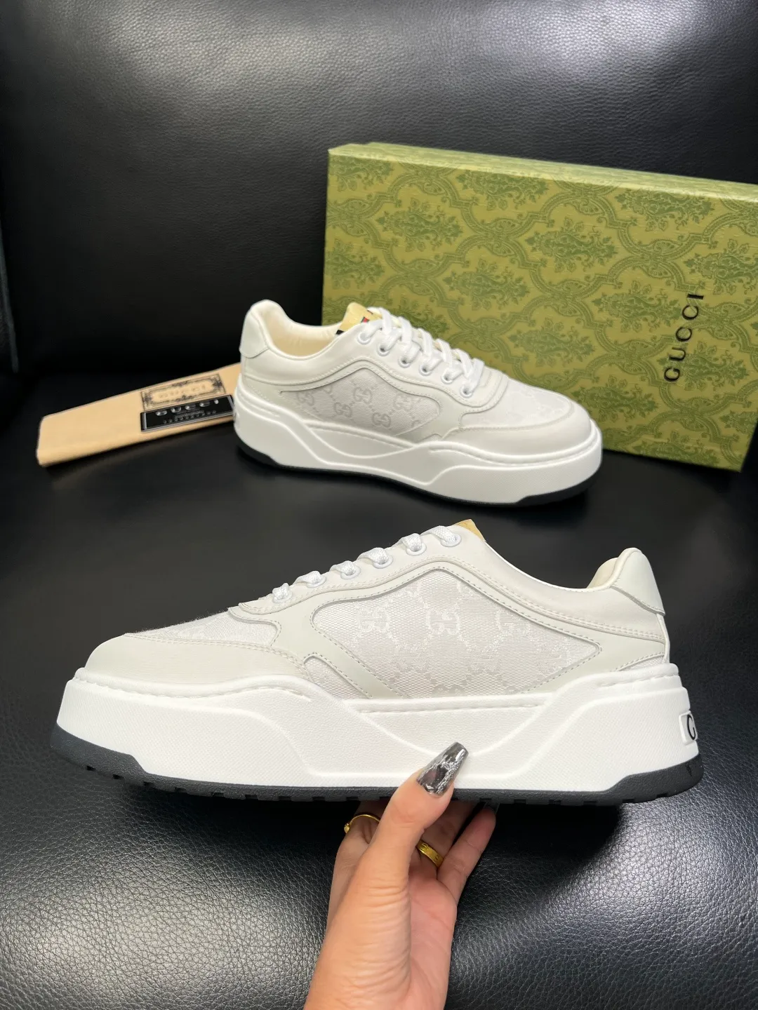 Men's shoes 💰820 Gucci high quality top crafts Gucci counter new original factory configuration, imported cowhide patchwork fabric from Italy, imported cowhide lining, breathable and comfortable, sole: original factory special supply original sole super comfortable, original factory and single goods, welcome to compare, code number 38-44 (customized 45 46)